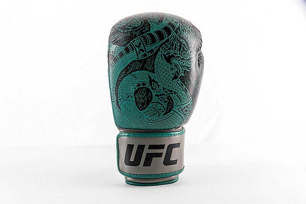 Боксерские перчатки UFC PRO Thai Naga Green, 12oz 1050_700